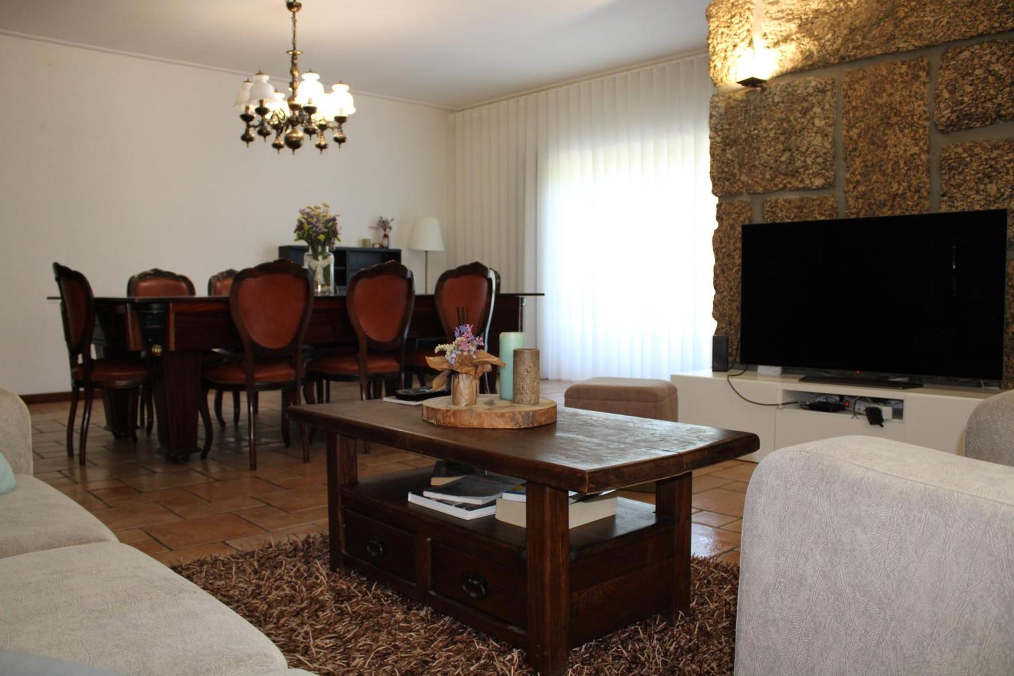 The Oak'S Wolf-Country House Fafe Kültér fotó
